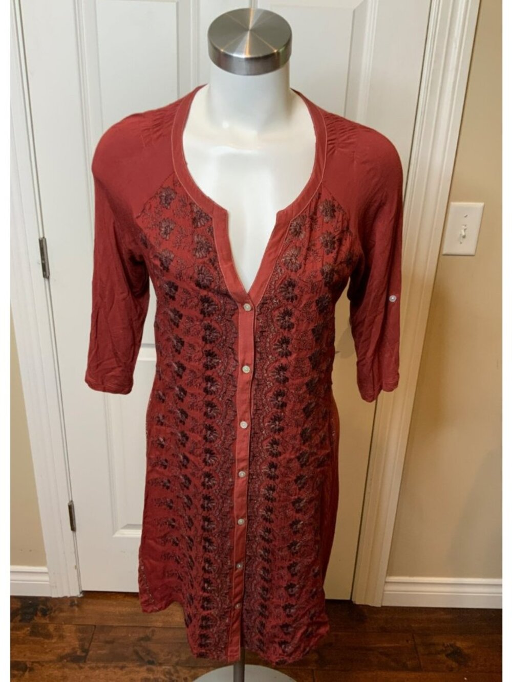 Tiny Red Shimmering Floral Embroidered Button-Up Shirt Dress, Size S